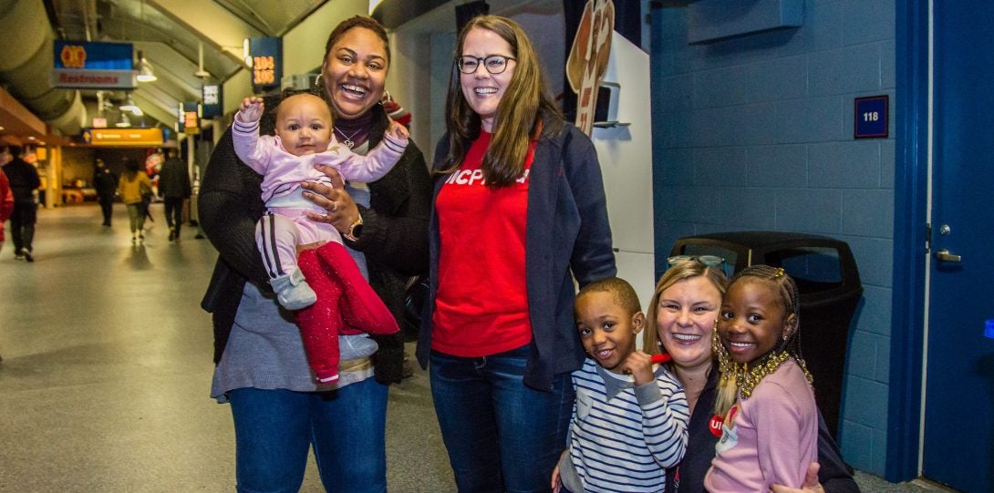 UIC alumni at annual pre-game basketball social