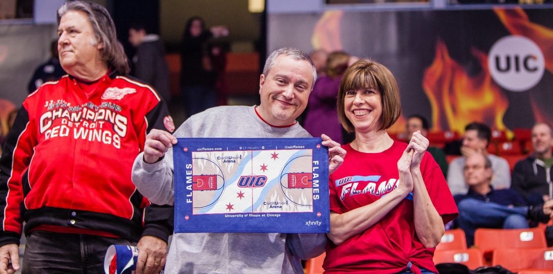 UIC alumni at annual pre-game basketball social